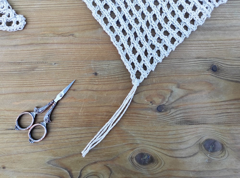 how to add fringe to a crochet shawl